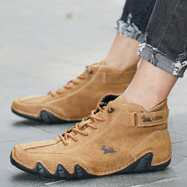 FlowStep™ | 自然な動きと究極の快適性、ハンドメイドの完璧さ